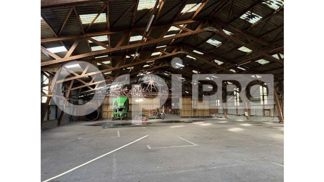 Entrepôt 1850m² sur 6640m² à vendre à Fécamp