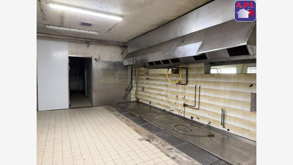 AV bâtiment d'activités 795m² Ferrières-sur-Ariège