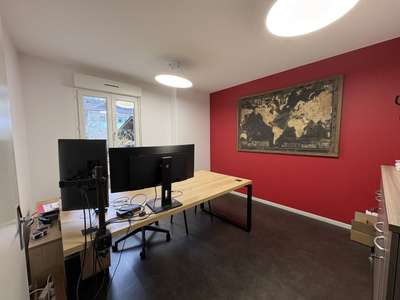 Bureaux neufs de plain-pied-Parking