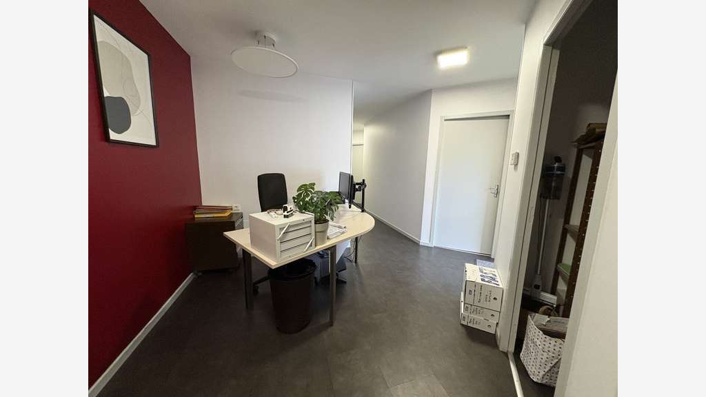 Bureaux neufs de plain-pied-Parking
