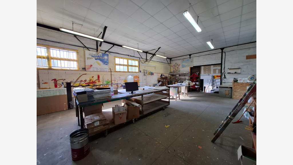 FLERS - Emplacement stratégique avec ensemble 