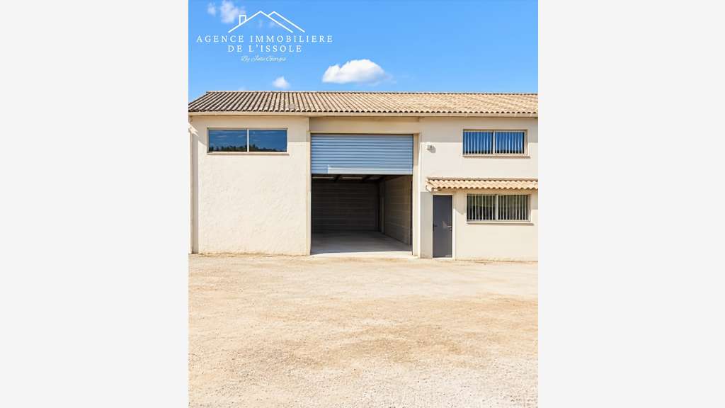 Entrepôt avec local commercial 278m² au total situ