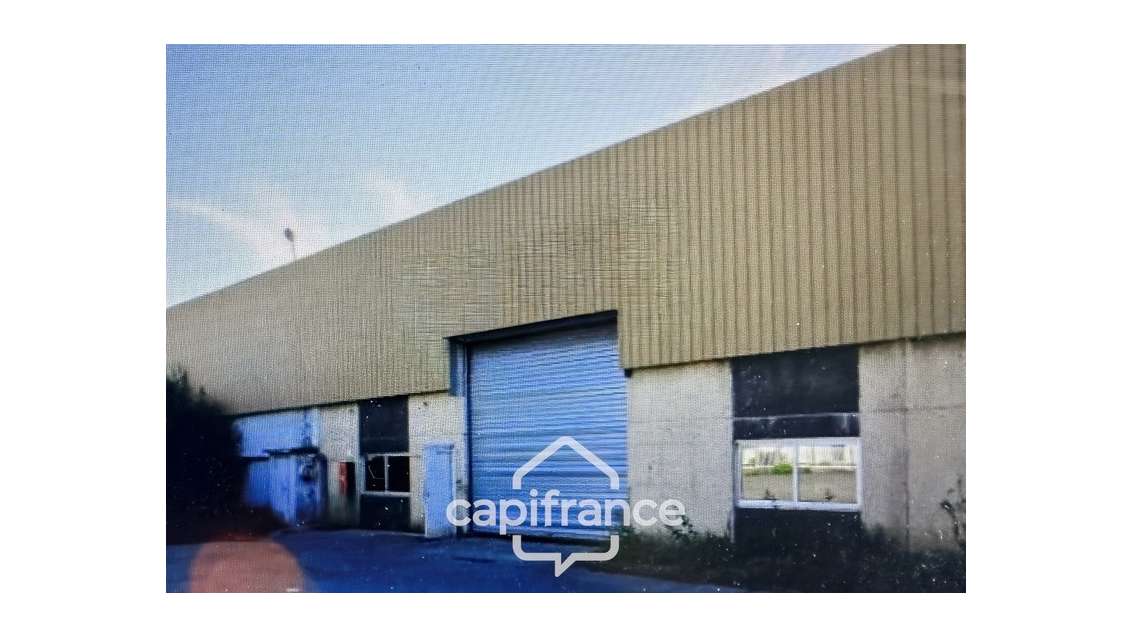 AV local industriel et bureau à Fressenneville