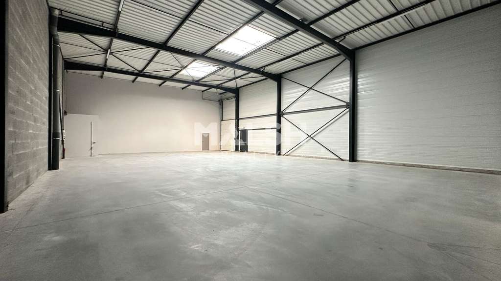 Vente local d'activités bureaux de 480m² à Genay