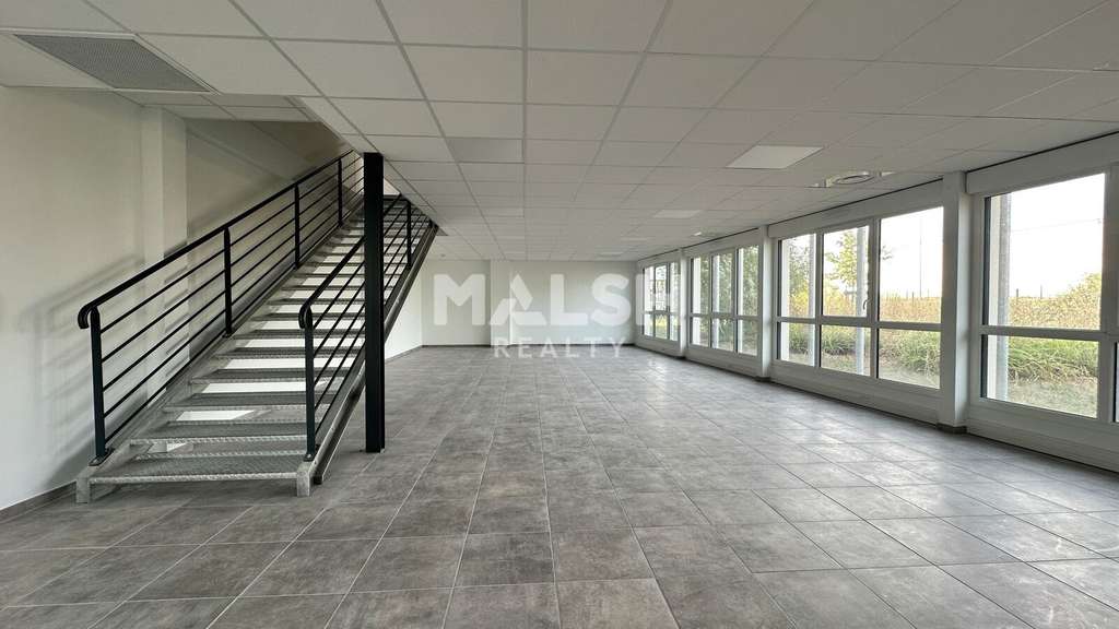 Vente local d'activités bureaux de 480m² à Genay
