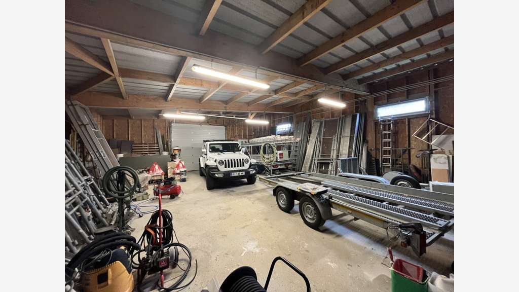 Local d'activité 165m² axe  Quimper Douarnenez