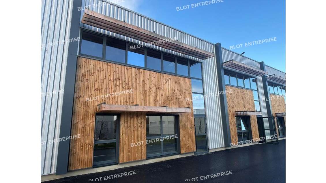 A vendre cellule d'activités 204m² à Grandchamps