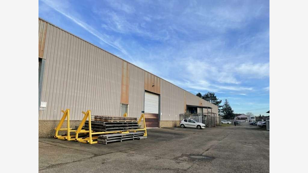 AV entrepôt 5000m² empl stratégique Grandvillars