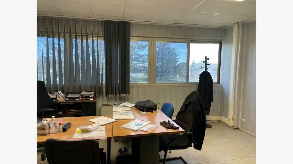 AV entrepôt 5000m² empl stratégique Grandvillars