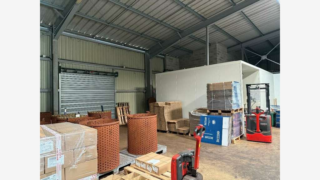 Local industriel de 624m² à vendre à Hendaye