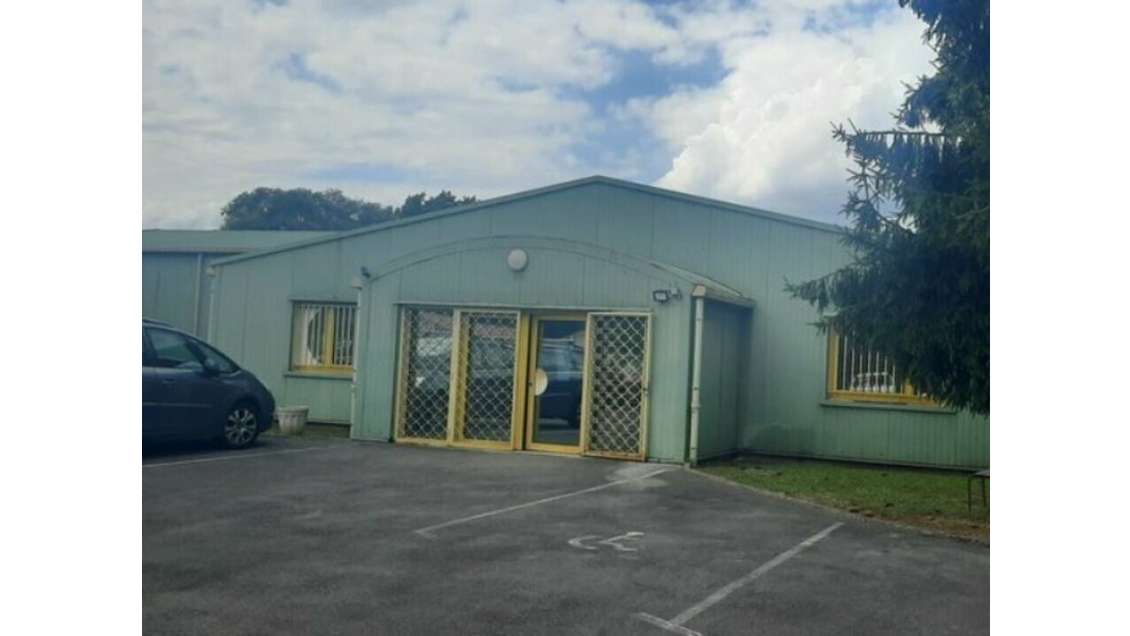 Local d'activité 1550m² à vendre à Héricourt