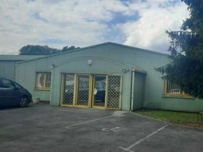 Local d'activité 1550m² à vendre à Héricourt