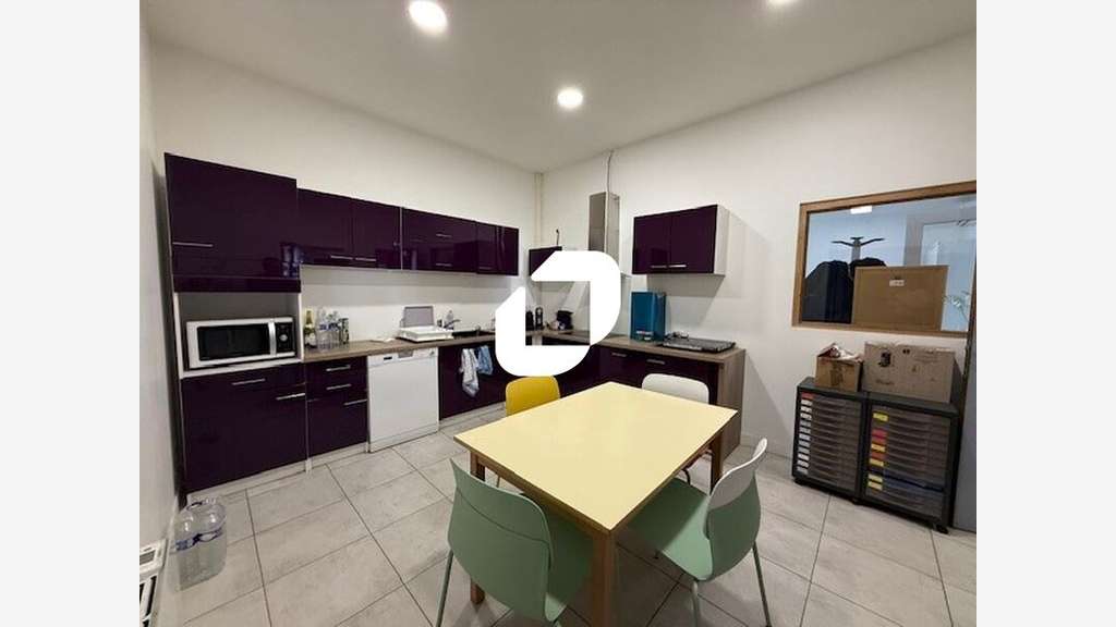Vente Local d'activité 470m² Herouville en vexin