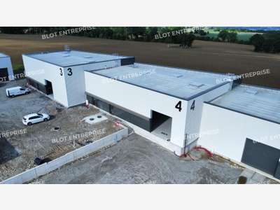 À VENDRE - LOCAL D'ACTIVITES 390 M² - HILLION