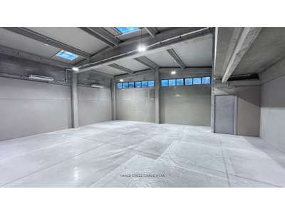 Vente Locaux d'activités - Entrepôts à Hyères