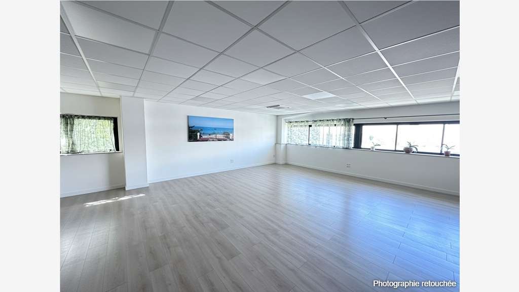 Vente local d'activité 1015m² Hyères ZI St Martin