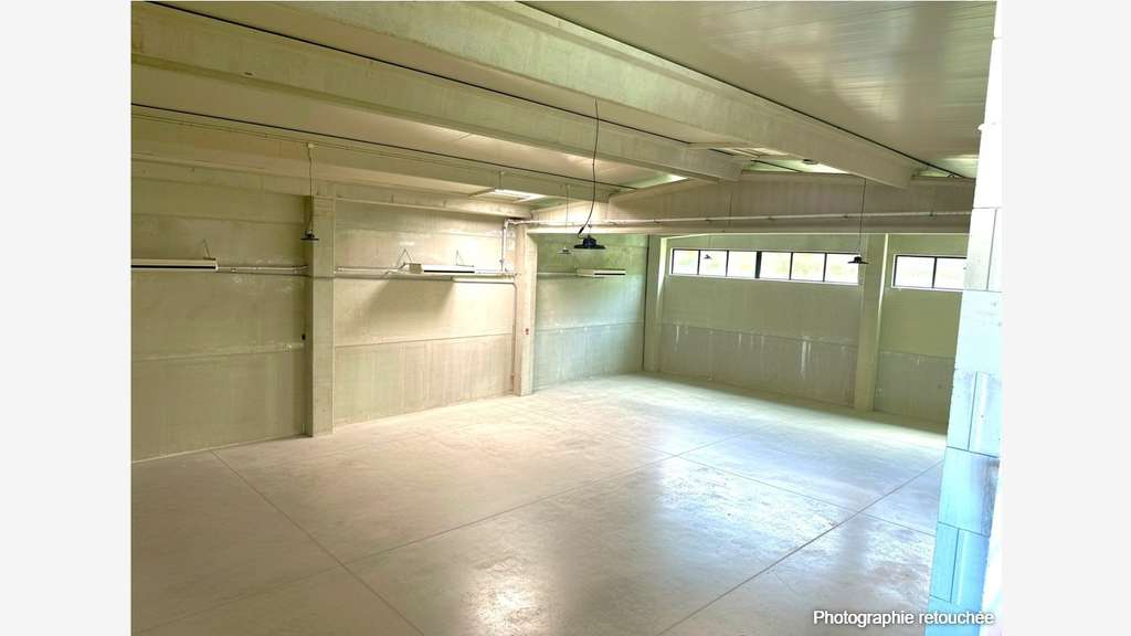 Vente local d'activité 1015m² Hyères ZI St Martin