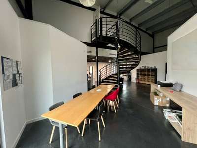 Local d'activité loué de 530m² à vendre à Jarnac