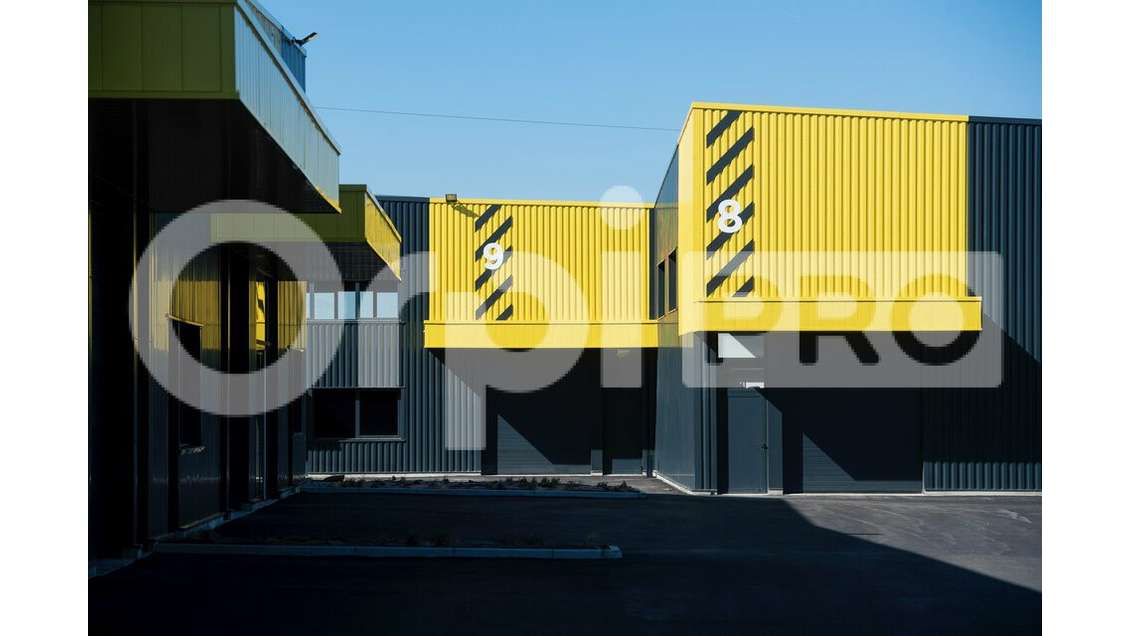 Local d'activité 481m² à vendre à Jassans-Riottier