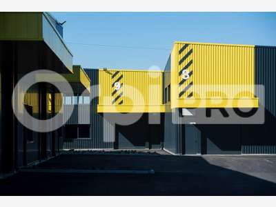 Local d'activité 481m² à vendre à Jassans-Riottier