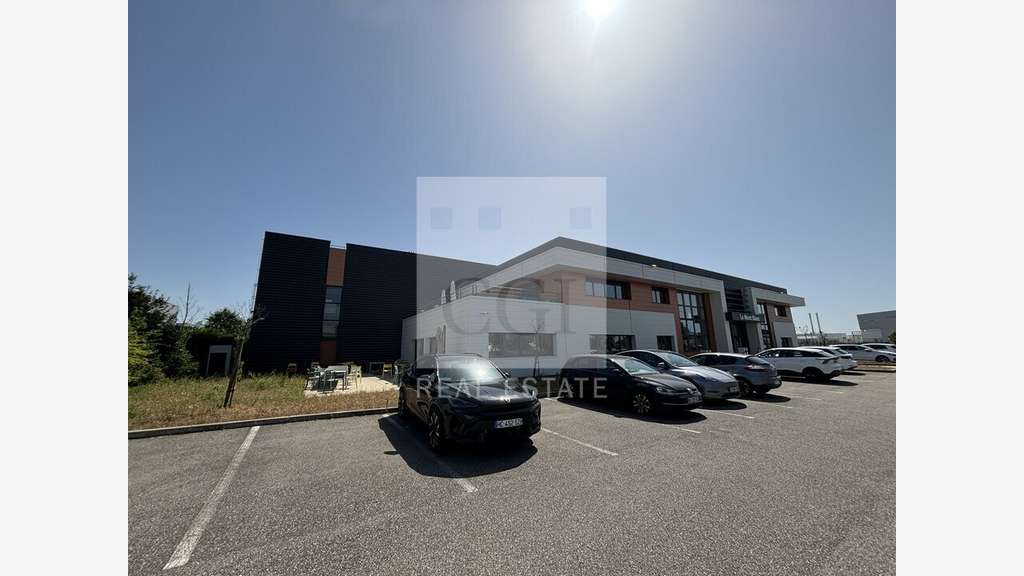 Local d'activité 3353m² à vendre en ZA à Jonage