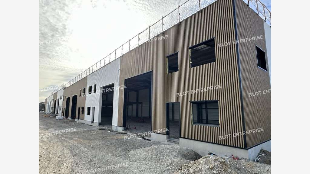 A vendre bâtiment d'activités 2629m² à Kervignac