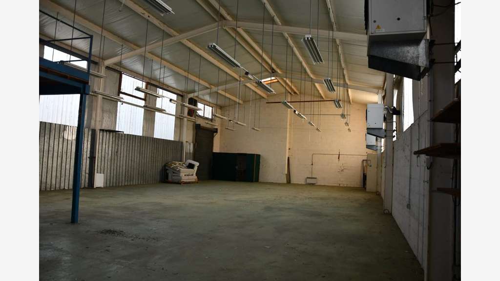 VENTE ou LOCATION - Centre ville de l'Ile