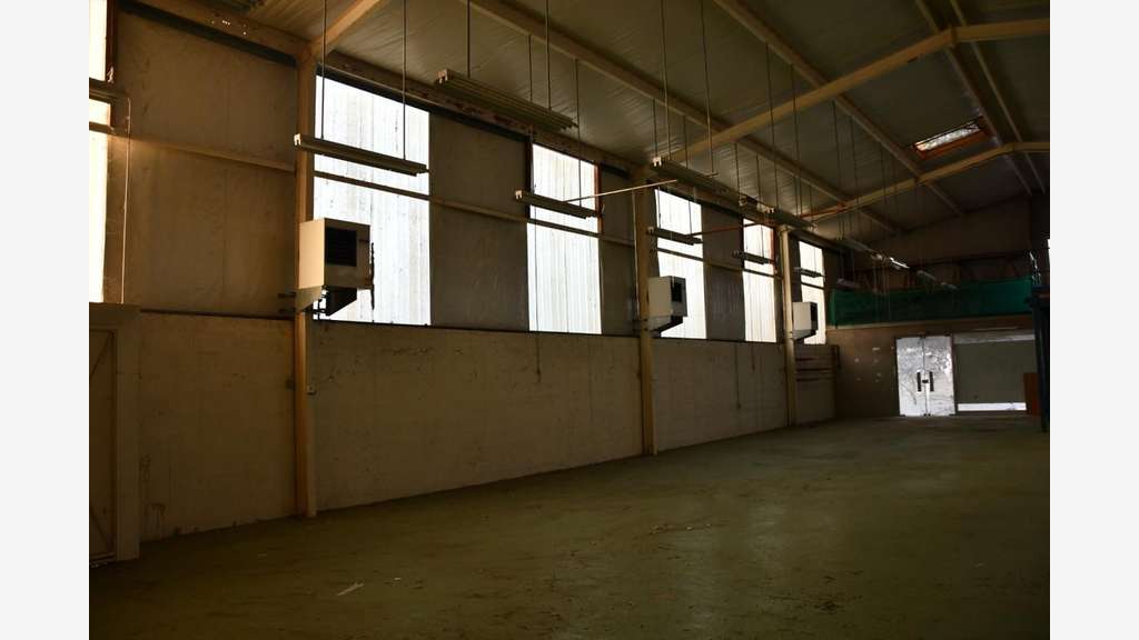 VENTE ou LOCATION - Centre ville de l'Ile