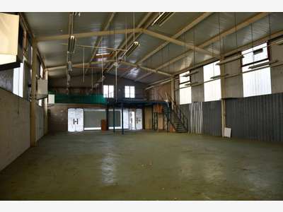 VENTE ou LOCATION - Centre ville de l'Ile