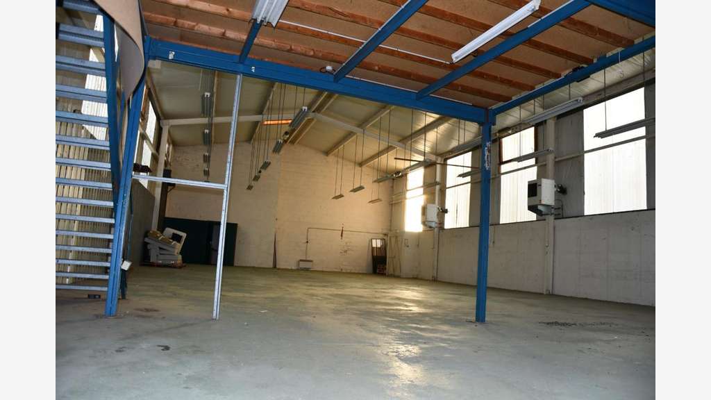 VENTE ou LOCATION - Centre ville de l'Ile