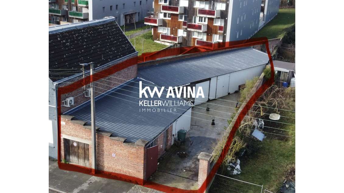 Vente entrepôt + cour à La Chapelle-d'Armentières