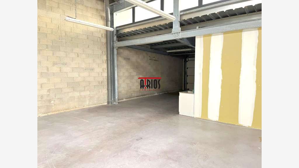 Vente local d'activité de 290m² en ZI à la Farlède