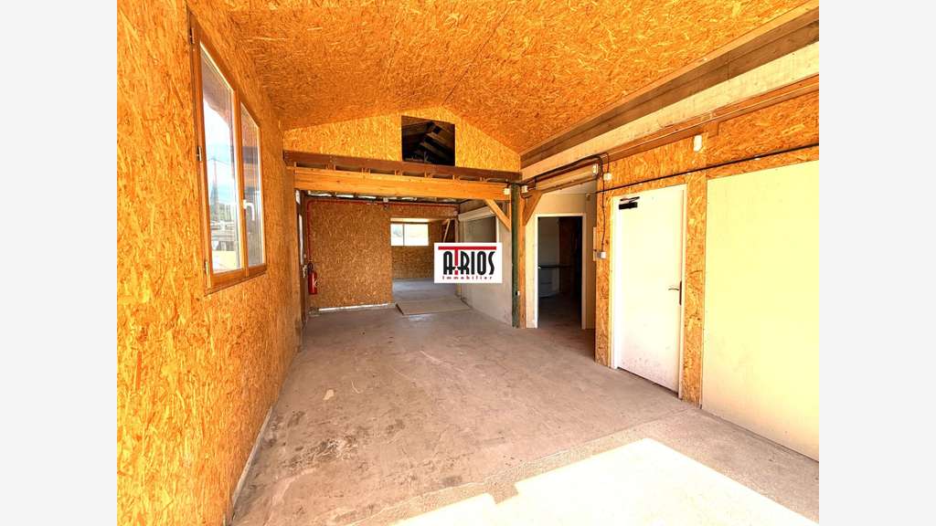 Vente local d'activité de 272m²en ZI la Farlède