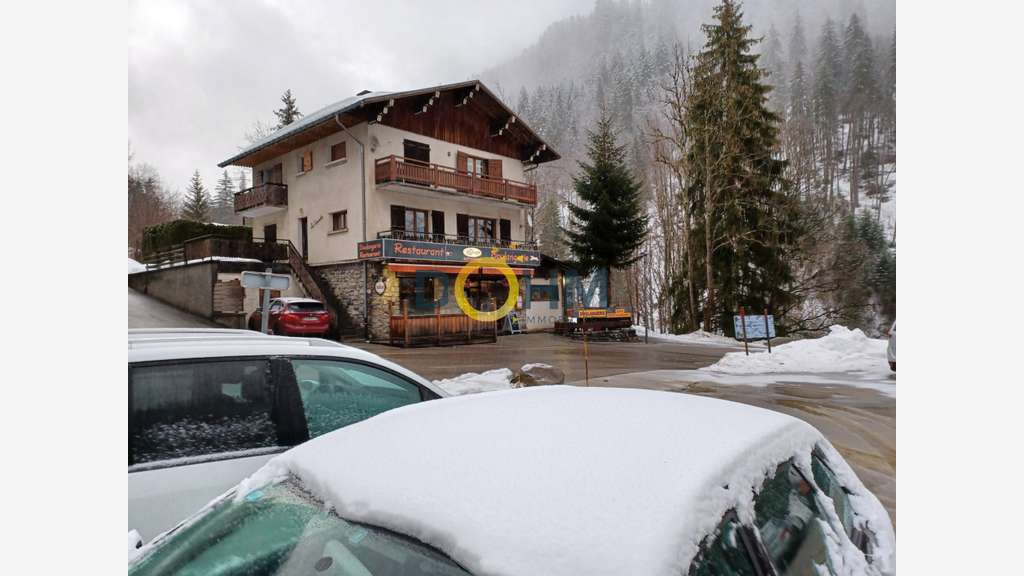 Murs loués idéal investisseur à La Giettaz