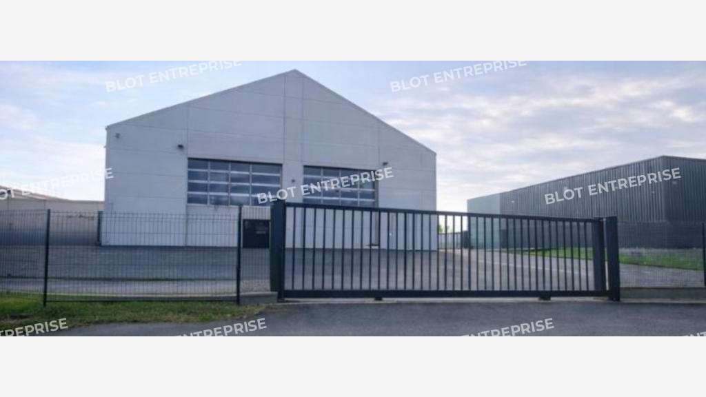 A vendre local d'activités 440m² à La Gouesnière
