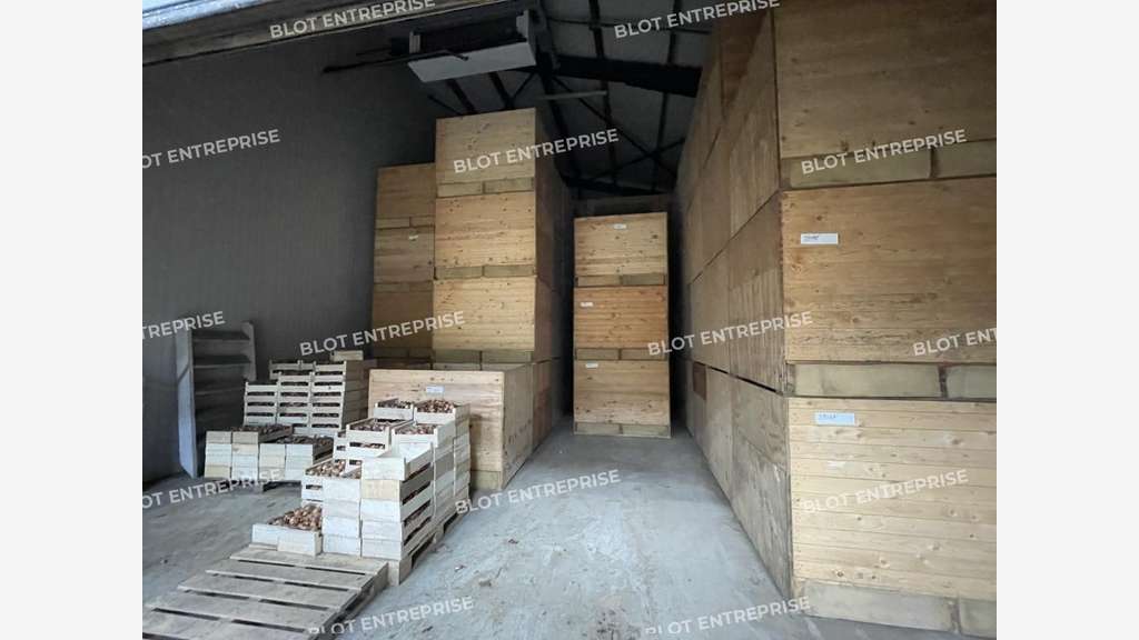 A vendre à louer locaux 967m² à La Martyre