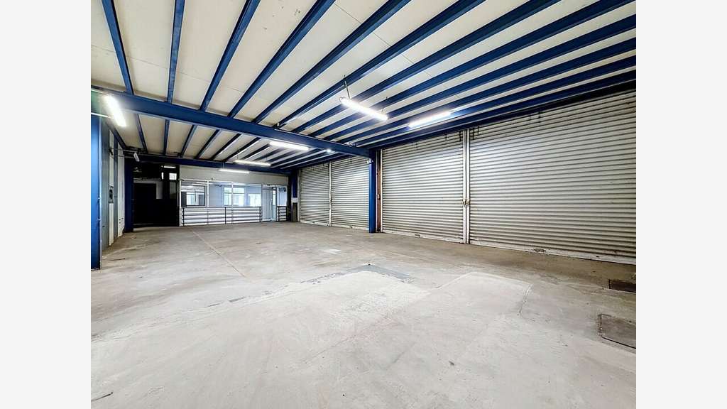AV murs entrepôt de 1414m² à La Réole ZAE Frimont