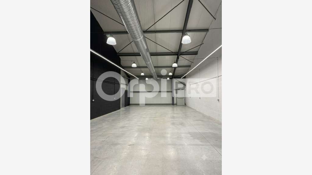 Local d'activité 208m² à vendre ZA La Rochelle