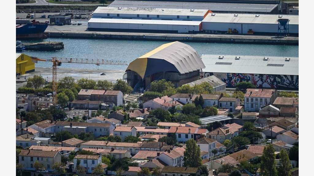 Vente local commercial à La Rochelle La Pallice