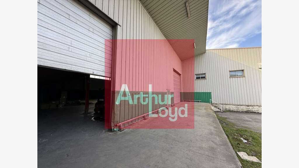 Local activité 2890m² à vendre à Lafrançaise D927