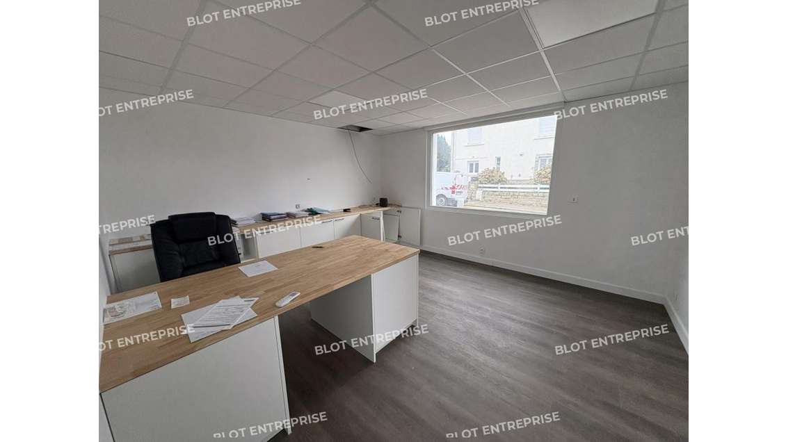 A vendre locaux d'activité de 495m² à Landivisiau