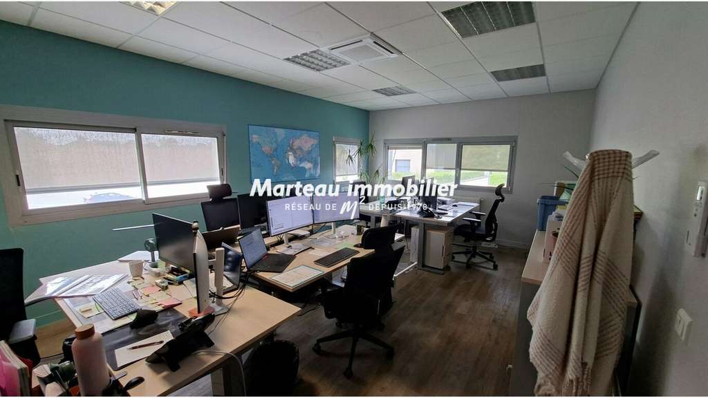 A VENDRE BATIMENT D'ACTIVITES 940 m² LE MANS