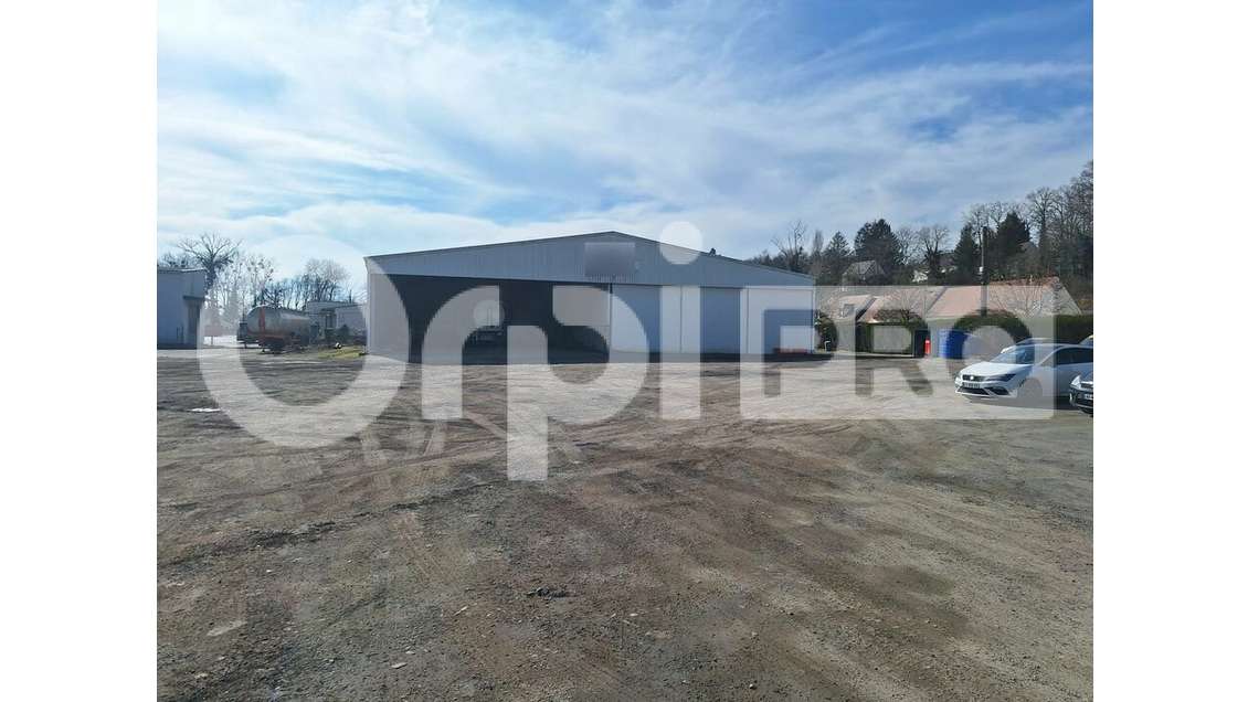 A vendre local 750m² ZI proche Sud de Compiègne