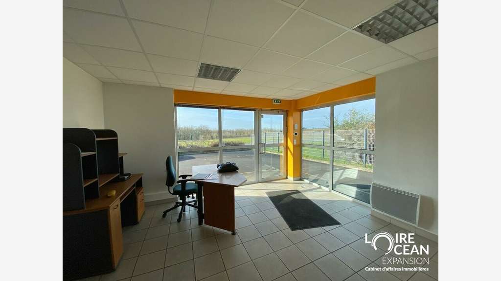 A vendre bâtiment independant 205m² au Pallet