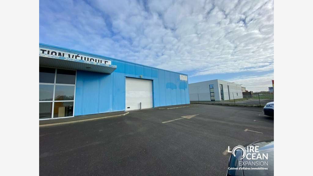 A vendre bâtiment independant 205m² au Pallet