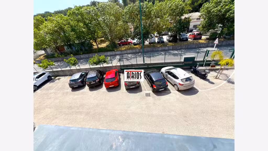 Vente bureaux et entrepôt de 1112m² au Pradet