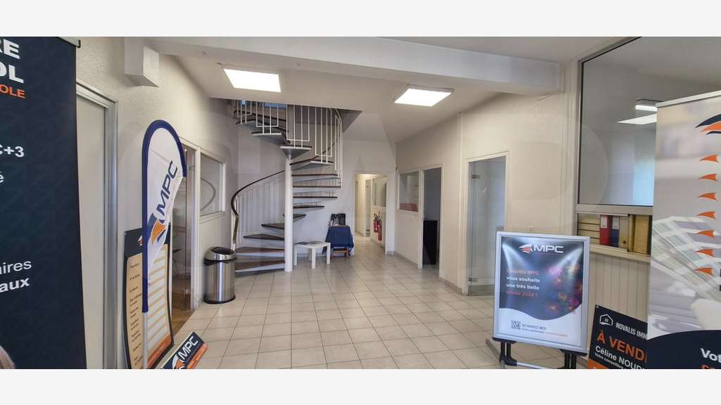 A vendre bâtiment 1250m² ZAC du Chêne Vert Le Rheu