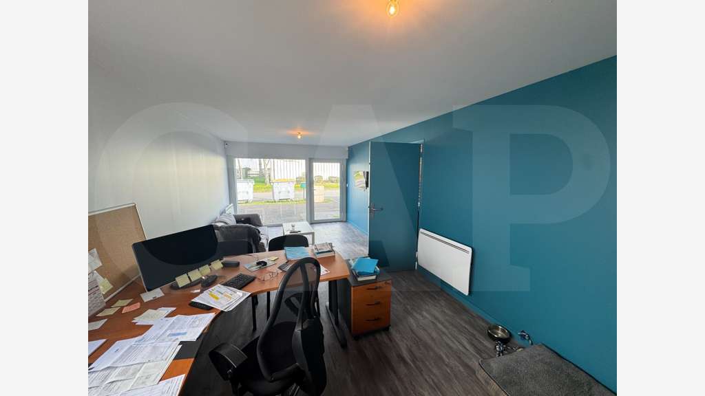AV local d'activité 230m² avec extérieur au Rheu