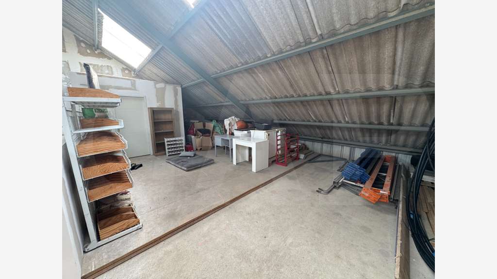 AV local d'activité 230m² avec extérieur au Rheu