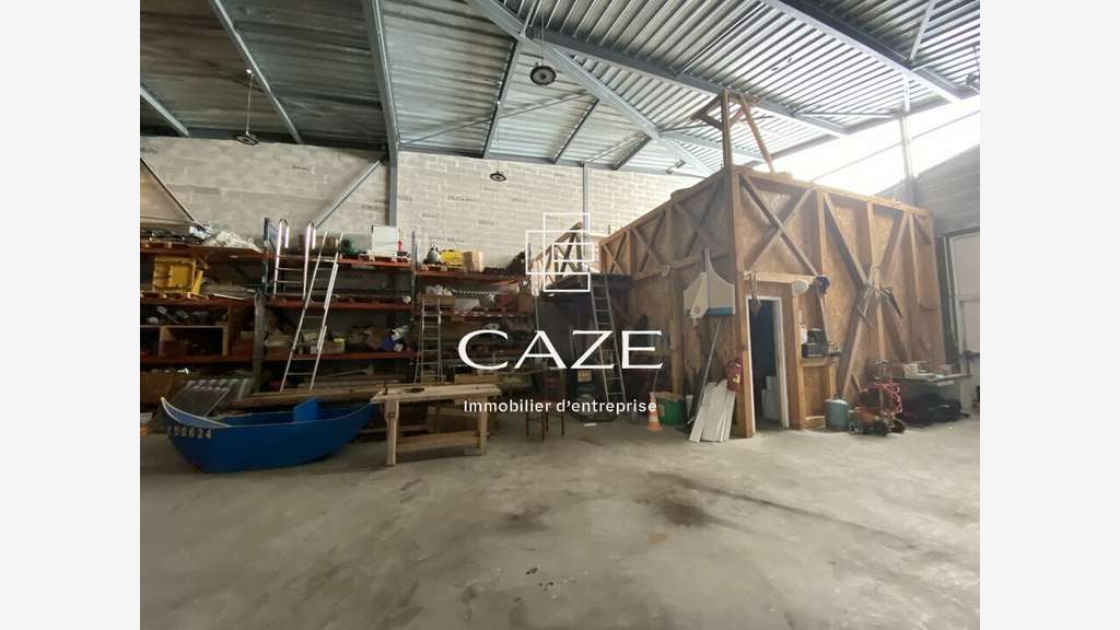 Local d'activité 250m² à vendre le Taillan Médoc